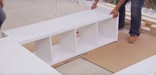 Boxspringbetten bett mit stauraum ikea deutschland. Aus 3 Ikea Regalen Wird Eine Geniale Und Hubsche Idee Um Extra Stauraum Unter Dem Bett Zu Schaffen Klickdasvideo De