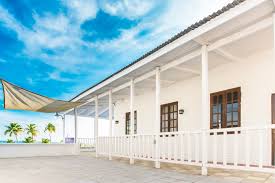 It offers rooms with air conditioning and cable channels. Hotel Puerto Rico Parguera Plaza Hotel