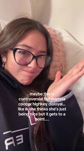 Marissa Cooper Posture