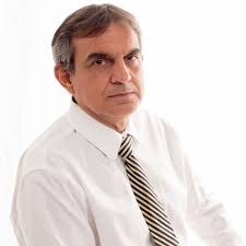 🚀🚀 Nuestro #AlumniEmprendedor #UDEP de la semana es Aaron Mustafa  (Administración de Empresas, 2014). Nuestro egresado cuenta con 3  compañías. En el 2016 nace En la Mira, agencia que genera estrategias y