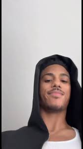 Keith Powers Kissing Scene Pool