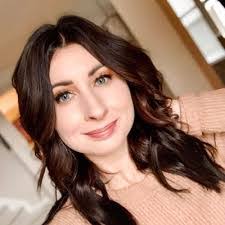 Kelley Mcclain's Instagram, Twitter & Facebook