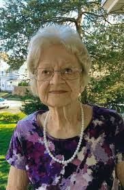 Mildred Weiss's Instagram, Twitter & Facebook