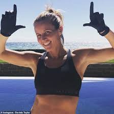Davinia taylor (born davinia murphy on 11 november 1977) is an english actress, socialite and interior designer, best known for playing jude cunningham in the soap opera hollyoaks. Bikini Clad Davinia Taylor Shares Incredible Before And After Weight Loss Shots Sound Health And Lasting Wealth