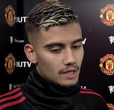 Andreas hugo hoelgebaum pereira (born 1 january 1996) is a professional footballer who plays as a midfielder for serie a club lazio, on loan from premier league side manchester united. Andreas Pereira Hair 2018 Luzes Cabelo Cabelo Luzes