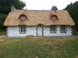 Toit De Chaume Terminee Roof Roofer Toit Chaumiere Renovation Patrimoine Builder Campagne Picture Natural Maison Hous Toit De Chaume Toit Chaumiere