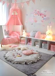 Babyzimmer in grau und rosa gestalten entzuckende ideen fur eine madchenhafte einrichtung kinder zimmer madchen mobel kinderzimmer fur madchen. Farbenlehre Kinderzimmer In Rosa Fantasyroom Blog