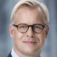 Carl Holst's Instagram, Twitter & Facebook