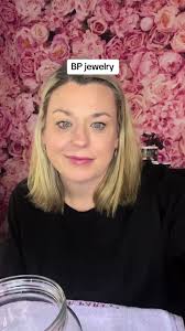 Carrie Peden's Instagram, Twitter & Facebook