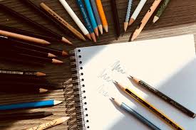 Sie wurden so zum vorläufer des modernen büros, das etwa am ende des 19. Pencil Day Die Geschichte Des Bleistifts Scivisto
