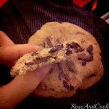 Le Meilleur Cookie Du Monde Entier Recette Rose Cook Recette Cookies Et Biscuits Cookies Recette