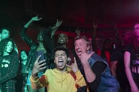 When will season three of cobra kai release? Cobra Kai Season 3 Vividly Captures A Man Stuck In The 80s Los Angeles Times