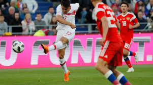 Het opvallende turkije shirt met de ruiten is ingeruild voor een iets mildere versie. Rusland Wint Ook Niet Van Turkije Wk Vorm Is Ver Te Zoeken Sportnieuws