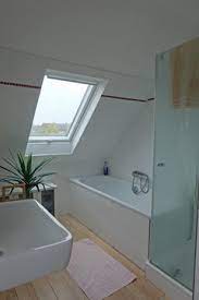 Duschabtrennung für badewanne mit befestigungsschiene. Grundrissidee Fur Familienbad Unter Der Dachschrage Gesucht
