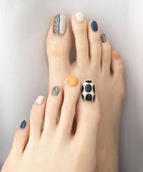 21 Beautiful Toe Nail Art Ideas 2018 Knowledge Regarding Hairstyles Fashion Feet Nail Design Feet Nails Toe Nail Art