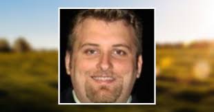 Derek Weil's Instagram, Twitter & Facebook