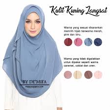 Warna biru juga dianggap sebagai warna yang sangat digemari. Tips Fesyen By De Mifa January 2017