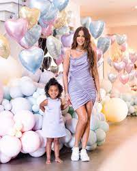 Khloé kardashian has a brand new look these days. Khloe Kardashian Starportrat News Bilder Gala De