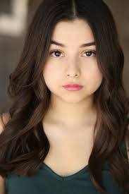 Juliana Strange's Instagram, Twitter & Facebook