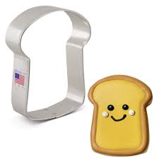 Bedeutung von cookie cutter und synonyme von cookie cutter, tendenzen zum gebrauch, nachrichten, bücher und übersetzung in 25 sprachen. Amazon Com Ann Clark Cookie Cutters Slice Of Bread Cookie Cutter 3 75 Home Kitchen