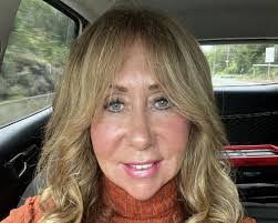 Wanda Easley's Instagram, Twitter & Facebook