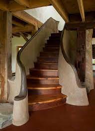 Cob Stairs With Clay Pigmented And Polished Railing Cob House Natural Building Earth Homes