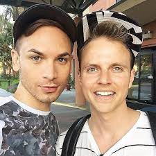 Just watched miss fame's live video where she (he? Pin On Courtney Act Miss Fame Violet Chachki And Others