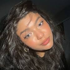 Taylor Carey's Instagram, Twitter & Facebook