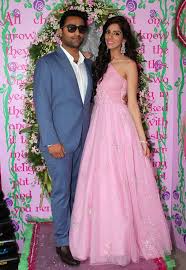 Pix Aishwarya Amitabh Nimrat At A Wedding Brunch Rediff Com Movies Nimrat kaur family, sister, husband, movies, age biography.