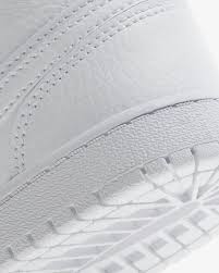 Jordan 1 mid metallic gold. Jordan 1 Mid Zapatillas Nino A Pequeno A Nike Es