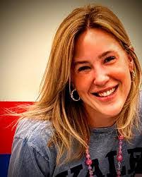 Carrie Bartels's Instagram, Twitter & Facebook