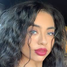 fatima cherry🍒 (@thekardashgirl)