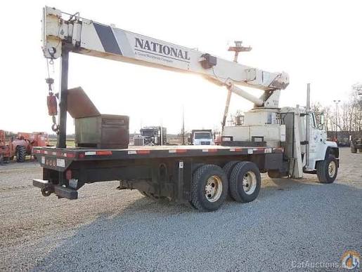 National Series 800C Boom Truck Crane