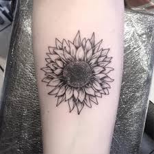 90 Black And White Sunflowers Tattoos Tattoos Sunflower Tattoo Small Sunflower Tattoo Sunflower Tattoo Thigh