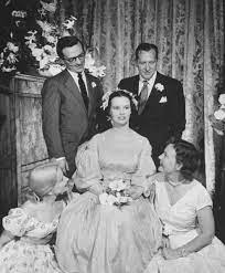 Gloria Vanderbilt Wedding Heiress Poet Actress Gloria Vanderbilt C Posing In Her 1830 We Celebrity Wedding Photos Vintage Wedding Photos Celebrity Weddings