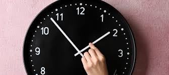 Door die kudt zomertijd is het nu al 5 uur. Wel Of Niet Afschaffen Zomer En Wintertijd Hoe Staat Het Er Nu Voor Max Vandaag