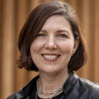 Melissa Pera's Instagram, Twitter & Facebook