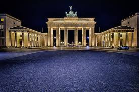 Das brandenburger tor in berlin ist eine der berühmtesten deutschen sehenswürdigkeiten: á… Brandenburger Tor In Berlin Sehenswurdigkeit Mit Geschichte