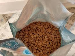 This led to an infestation of stray cats pooping and. Purina One True Instinct Cat Food Reviews In Cat Food Treats Chickadvisor