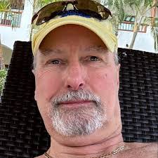 Leonard Lipscomb's Instagram, Twitter & Facebook