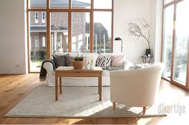 Dieartigeblog Wohnzimmer In Weiss Rose Grau Und Schwarz Raumhohe Holzfenster Eichenparkett Eichenparkett Holzfenster Fenster Holz