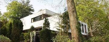 Dutch crime journalist, peter rudolf de vries, has died from his injuries after being shot in an attack in amsterdam nine days ago. Villa Bloemendaal Collo Architecten