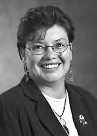 She Looks For News”