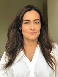 A toditos mis amigos viviendo fuera de Colombia, les comparto la alegría de  que nuestra serie "Los Briceño", se estrena en Netflix Internacional pasado  mañana, miércoles 4 de diciembre!!!... una historia colombiana