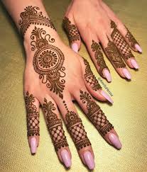 6 863 Likes 16 Comments Daily Henna Inspiration Hennainspo On Instagram Beautiful Eidhenna Finger Henna Designs Finger Henna Simple Henna Tattoo