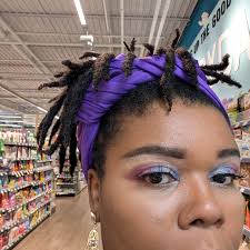 Just discovering that our book community has lost an awesome member, Ms.  Louise Brown. Sending so much love to her baby Alexandria during this  difficult time ♥ Louise was such a sweet