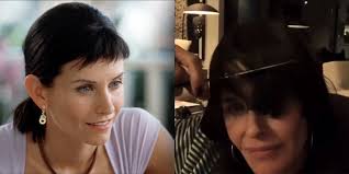 Courteney bass cox is a actress who portrays gale weathers in the scream series. Courteney Cox Cuts Bangs In Video To Pay Tribute To Scream 3 Character For Halloween
