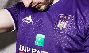Ce livescore affiche les resultats foot en direct des differents championnats et avec ses 30 titres, le r. Maillot Domicile Rsc Anderlecht 2018 2019 Maillots Football Com