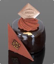 The Pastries Pastry Shops Of Paris Chocolate Desserts Sweet Chocolate