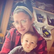 anyone know of any actual good moss groups?